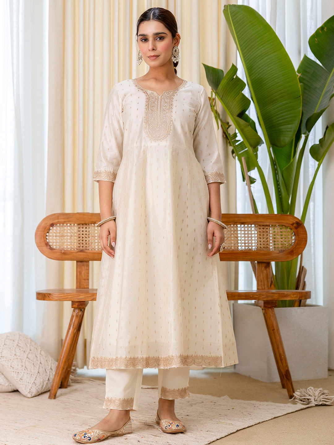 Cream  Silk Blend Suit Set with Dupatta